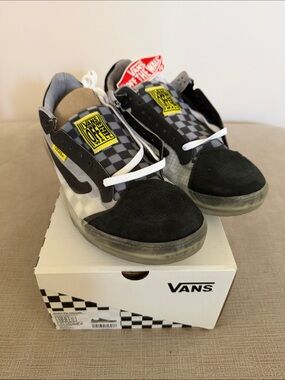 Vans Men’s Black & Gray Checkerboard Skate Sneakers